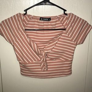 Cute crop top!